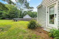 Charming Woodstock Skylight Retreat- Just 10 Minutes from Loon Mountain!