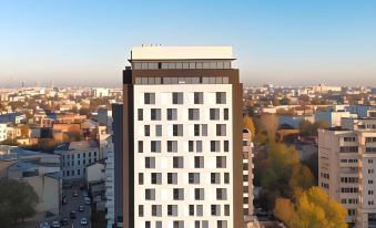2. Union Pl..