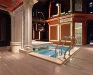 Moment Hotel