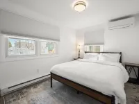 Beach Cottage, Private Beach and Pass Hotels in Niantic