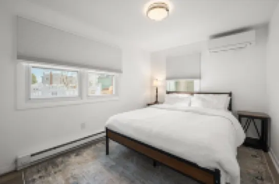 Beach Cottage, Private Beach and Pass