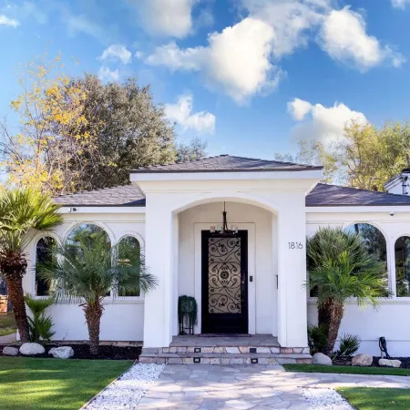 Casa Blanca- 4Br Spanish Villa Near the Rose Bowl- Chefs Kitchen Sleeps 8