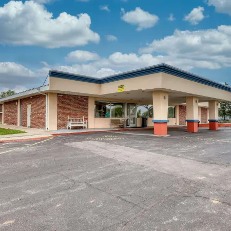Econo Lodge Neenah