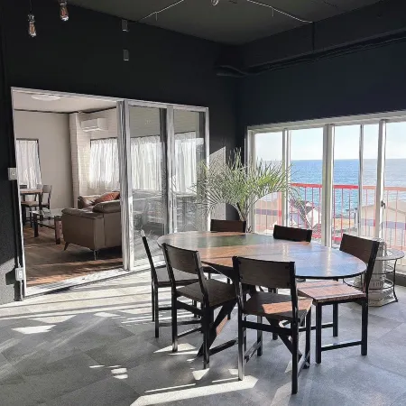 813Base Отели в г. Хитати