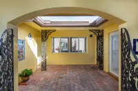 Beautiful home on Lake Clarke Shores