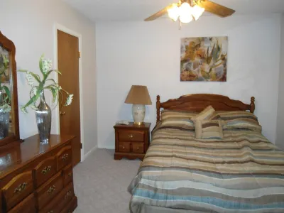 Family-Friendly Condo Near The Front Gate Of HSV, Newly Updated
