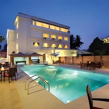 Hotel Wyte Portico