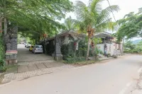 RedDoorz at Kubu Selem Lampung Hotels in East Tanjung Karang