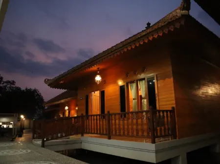 Family Villa Gentong Отели в г. Cikembar