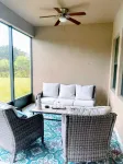 Spacious 5-bedroom house with AC and WiFi in charming Palmetto