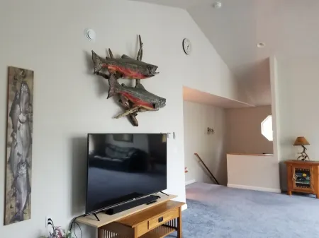 Your Home Away from Home in the Heart of the Kenai Peninsula Отели в г. Стерлинг