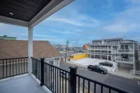 Unlimited Ocean Views 5 BR 5 Bath  Beach Block