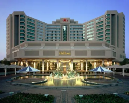 Hilton East Brunswick Hotel & Executive Meeting Center Hotels in Middlesex County