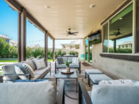 Paseo Palms, Modern 6br home 5min to Polo Grounds コーチェラのホテル