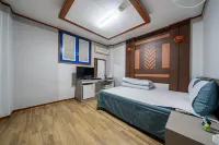 Buyeo Bali House - 汽車旅館