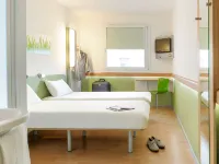 Ibis Budget Roanne Hotel a Cours la Ville