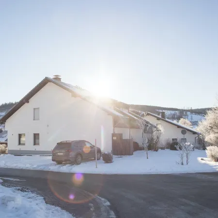 Modernes Studio Fur 3 Personen in Zuschen