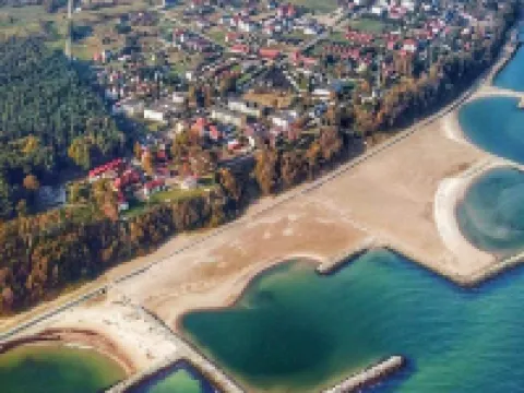 Apartament w Jarosławcu blisko nadmorskiej plaży Hotele w: Jarosławiec