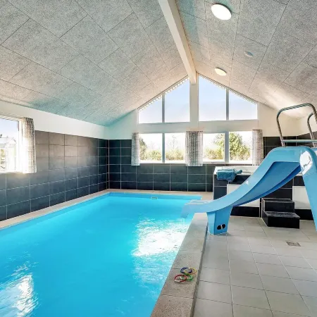 Luxury Pool Villa in Grena