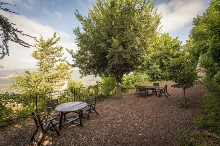 Ruth Safed by Dan Hotels