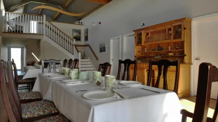 Luxury Villa Six Suites Private Path to Sea