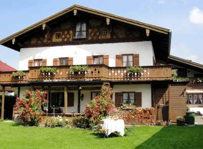 Mammhofer Suite & Breakfast Hotels in der Nähe von Wildfütterung - Graswang