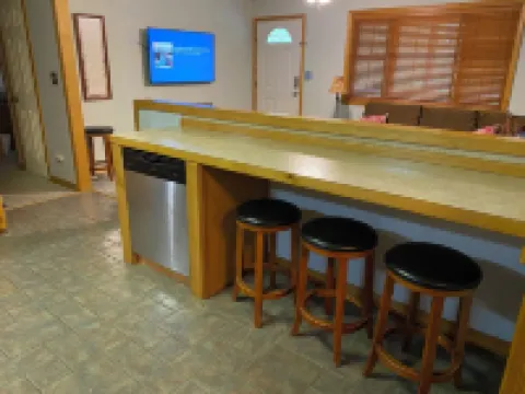 Charming 3-bedroom 2 bath house with WiFi and AC in fabulous Paris Arkansas Hotels in Paris