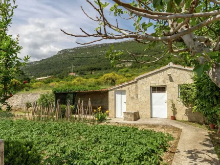 Modern Apartment in Kastel Stari