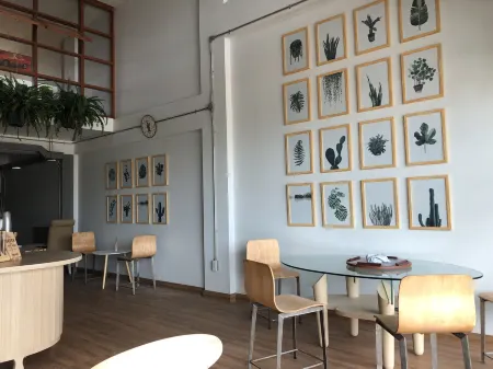 KIN Bed Chiang Mai Отели рядом с достопримечательностью «Zen Paradise Chiang Mai Villa»