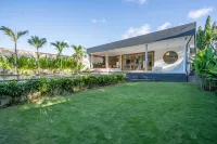 Villa 220 m² dengan 2 kamar tidur dan 2 kamar mandi pribadi di Canggu Hotel di Kabupaten Tabanan