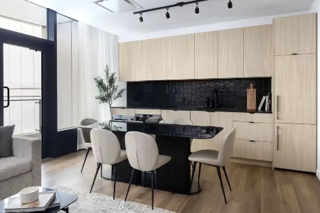 Keefer House Отели рядом с достопримечательностью «Коммершиал Драйв»