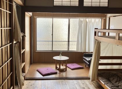 鳥居-庫谷魯飯店