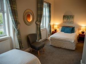 The Walnut Tree Inn