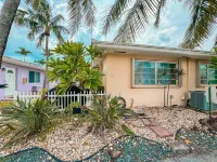 Sunrise Delight 2 Min Walk to Beach Essentials