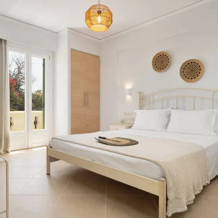 Finikas Hotel