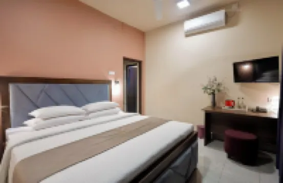 Limeshine Residence - Airport Transit Hotel