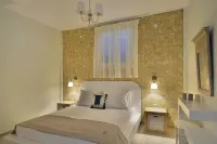 Aelia Hotels in Gavrio