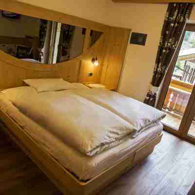 Hotel El Paster Rooms