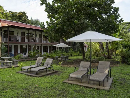 Hotel Tortuguero Beachfront