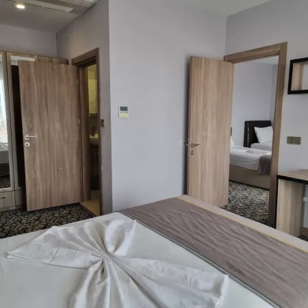 Elisa Hotel