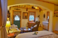 Rarumpelpunzeldornaschenwittchen Hotels in Fredericksburg