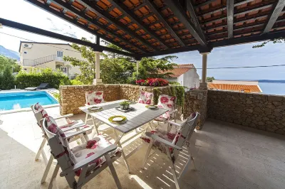 Villa Skalinada, 8 Persons, Private Pool, Baška Voda