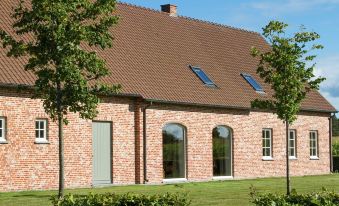 Peer Villa with Garden