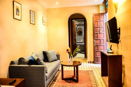 Riad Al Mazhar - parking