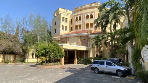 Lux Suites Eden Seafront Apartments