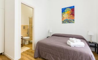 Barrio 133 - Double Bedroom in Center by Napoliapartments