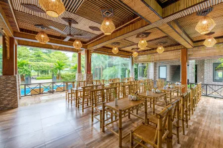 The Little Village - Homestay & Restaurant Отели в г. Hoa Lu District