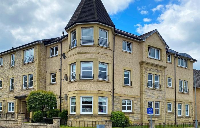 New Super 2 Bedroom Flat in Falkirk
