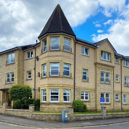 New Super 2 Bedroom Flat in Falkirk