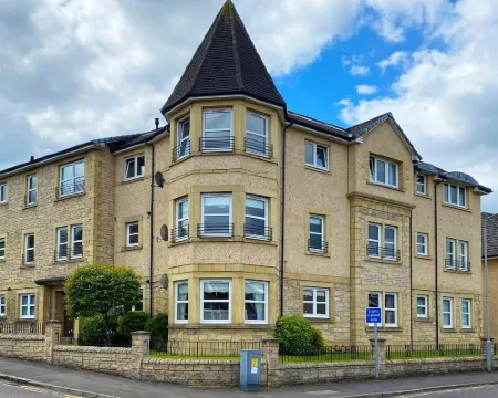 New Super 2 Bedroom Flat in Falkirk Hotels in Falkirk
